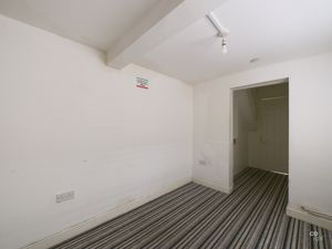 bed 1 - click for photo gallery